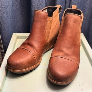 Sorel Chelsea Leather and Suede Boot